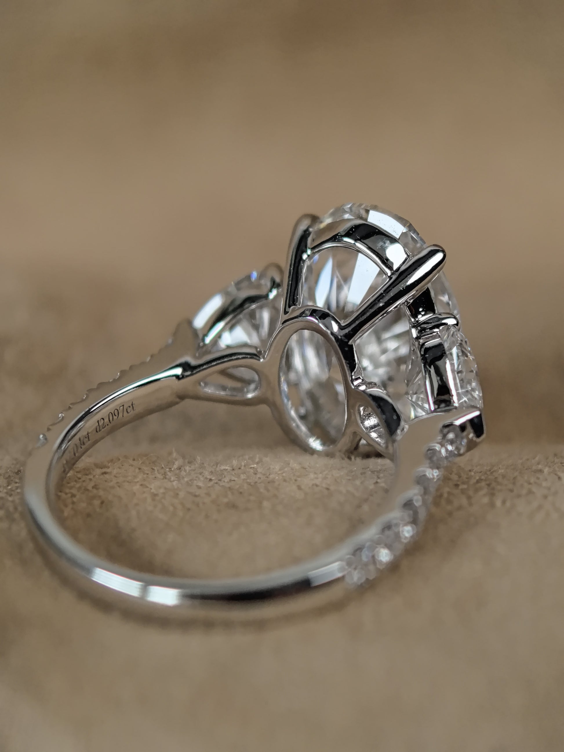 Juno Diamond Oval Heart Three-Stone Luxury Ring