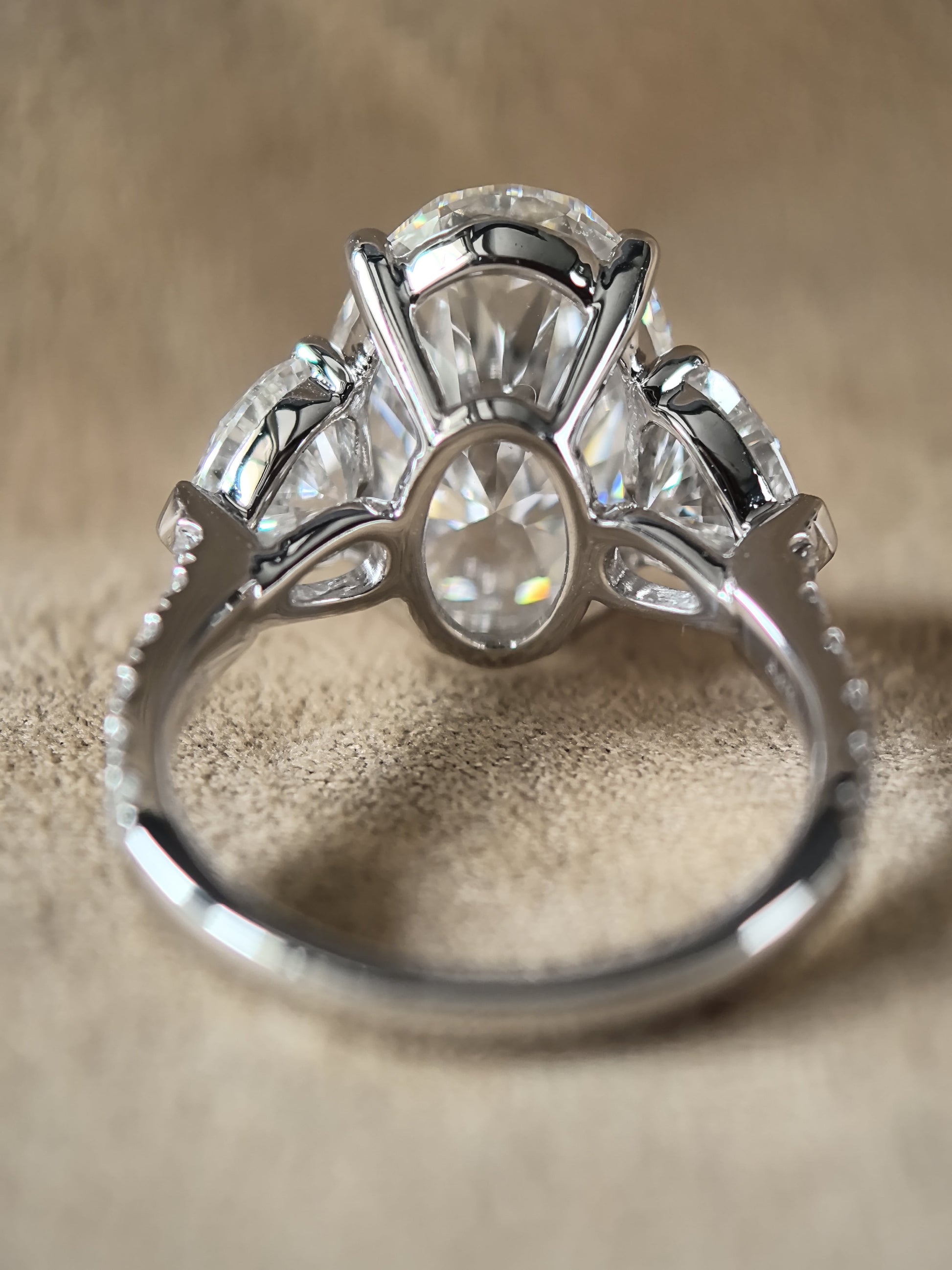 Juno Diamond Oval Heart Three-Stone Luxury Ring