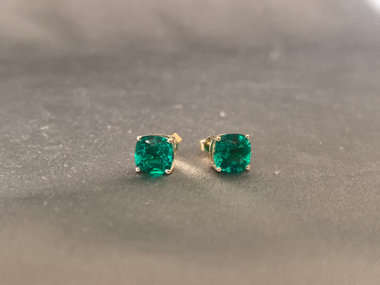 E-015 | Round Emerald Gemstone Earrings | Four Prong Setting | Unique Design