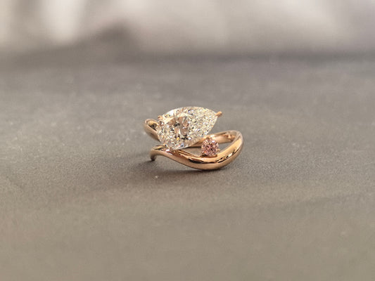PE-002|Pear-shaped lab diamond bypass ring|Tiny pink diamond accent|Prong-Set|Asymmetric Design