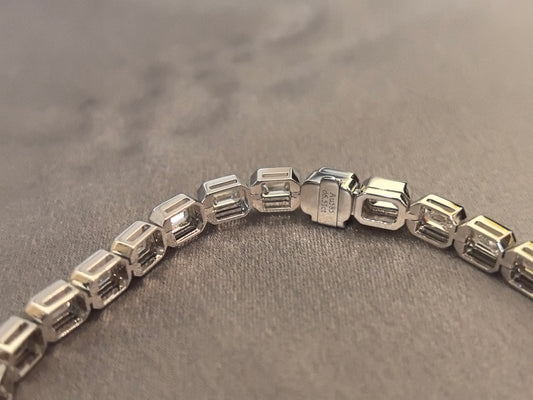 B-011 | Lab-Grown Diamond Emerald-Cut Bezel Tennis Bracelet | Hypoallergenic Fine Jewelry | Durable Box-Style Clasp Closure