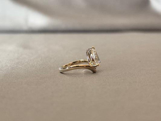 PE-021 | Pear-Cut Lab-Grown Diamond Contour Solitaire Ring | Sleek V-Shaped Contour Diamond Design | Prong-Set Low-Profile Setting