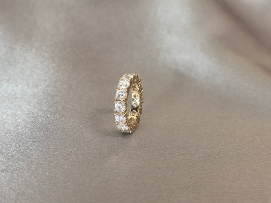 BW-007 | Round-Cut Lab-Grown Diamond Full Eternity Band | Secure Shared-Prong Diamond Setting | Refined All-Around Sparkle Ring