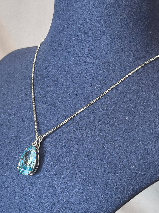 GN-005 | Pear Shape Blue Lab Diamond Pendant| Four-Prong Solitaire Setting | Elegant & Luxurious