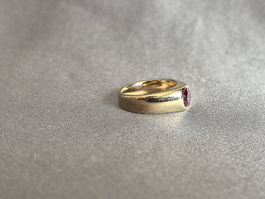 Juno Diamond RO-040 | Red Round-Cut Lab-Grown Diamond Bezel-Set Ring In Yellow Gold