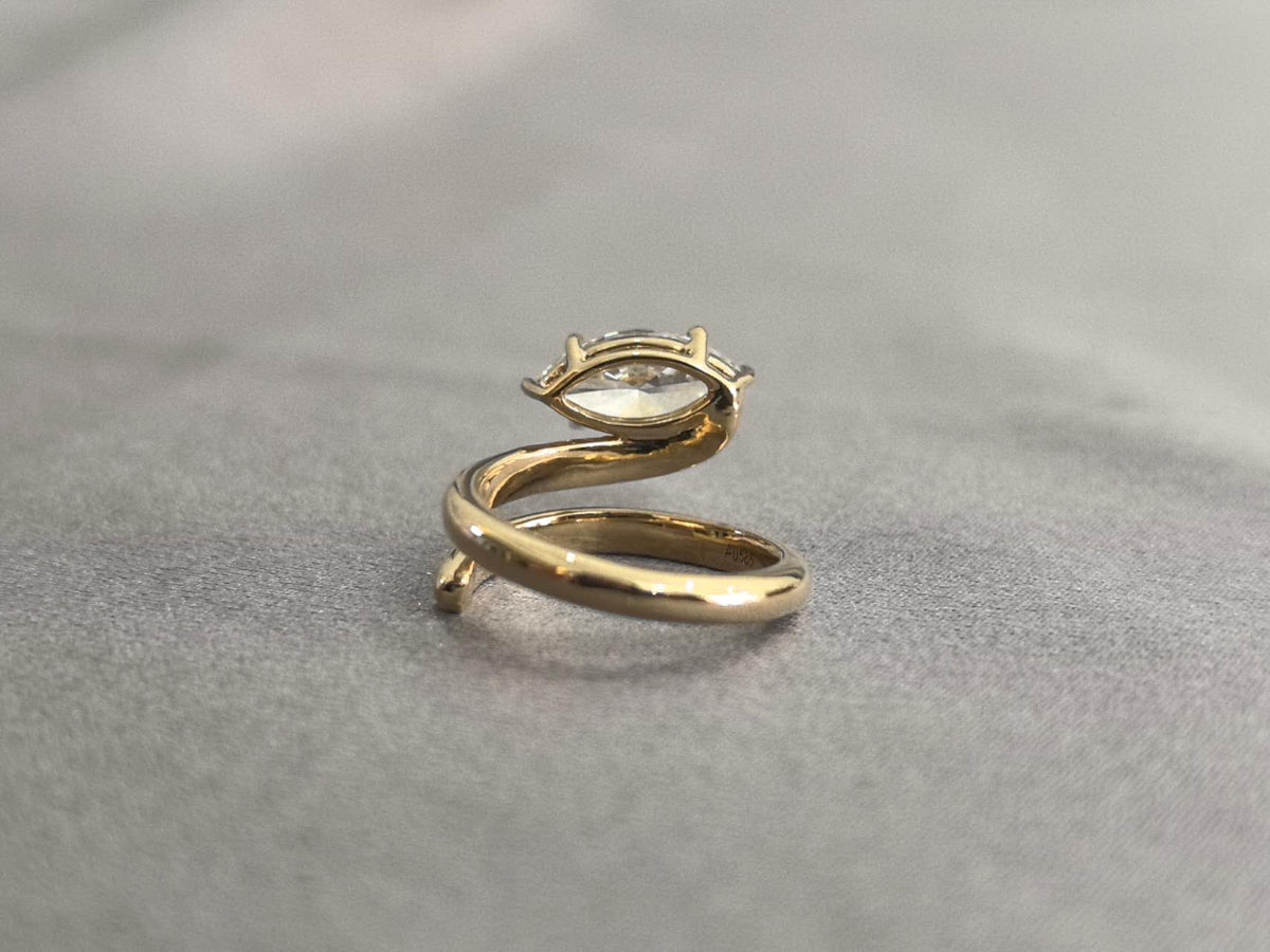 Juno Diamond Marquise pinky ring