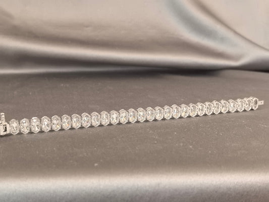 N-022 |  Oval Diamond Bracelet |  Elegant & Brilliant| 14k White Gold