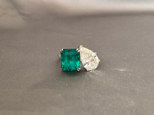 GR-002|Toi et Moi Style Ring|Emerald & Diamond Two-Stone Ring|Prong Set|Luxury Bridal Jewelry