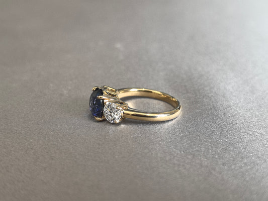 Three Stone Blue Sapphire Ring | Round Brilliant Lab Diamond Side Stones