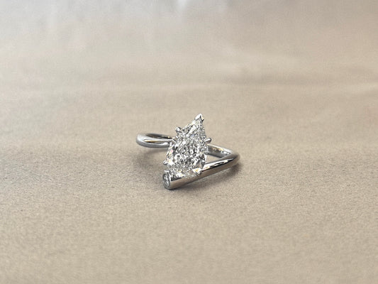 Pear Cut Lab Diamond Ring | Twisted Band | Minimalist Design | 14K Gold