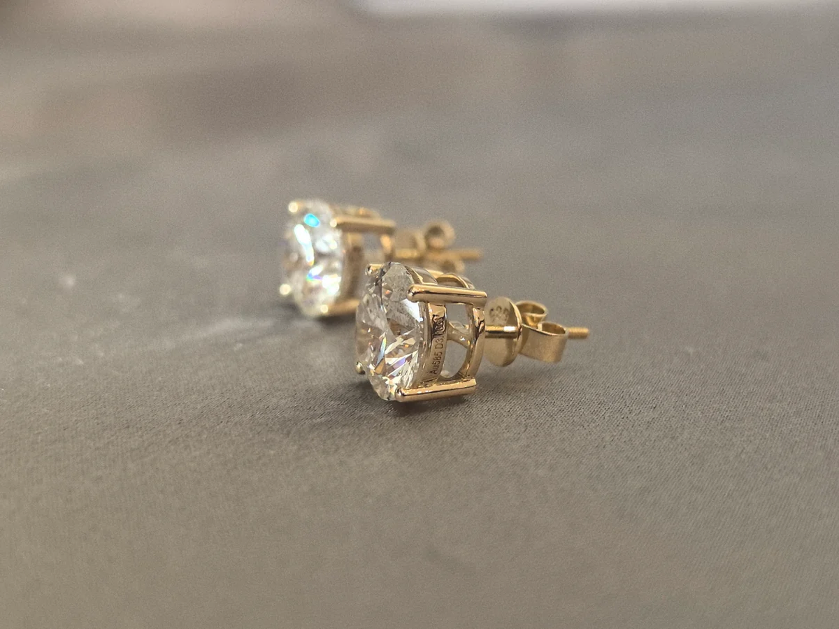 Juno Diamond A link for Chloe Oliver to pay Custom Order
