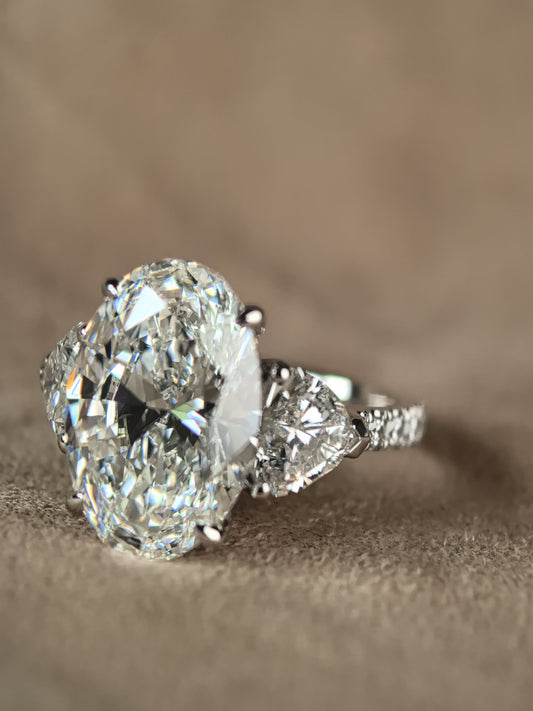 Juno Diamond Oval Heart Three-Stone Luxury Ring