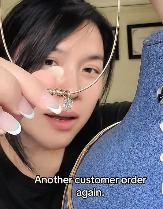 Juno Diamond a link for jessenia to pay for the necklace