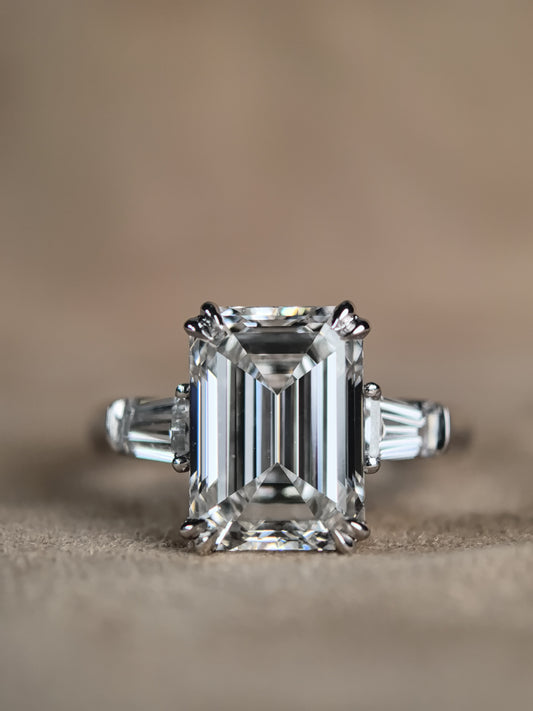 Juno Diamond Emerald Cut & T-Cut Three-Stone Ring