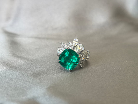 6.1ct 7.7gCushion Emerald Lab Gemstone Leaf Ring | Pear & Marquise Diamond Accents