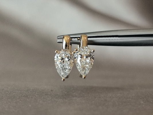 Pear-Shaped Earrings Laboratory-Grown Diamond Ear Studs | Elegant Design