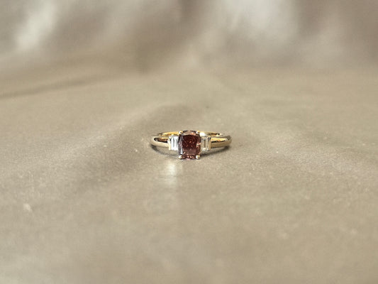 1-carat brown diamond, two emeralds on the sides, 10k gold, lab-grown diamonds, minimalist design