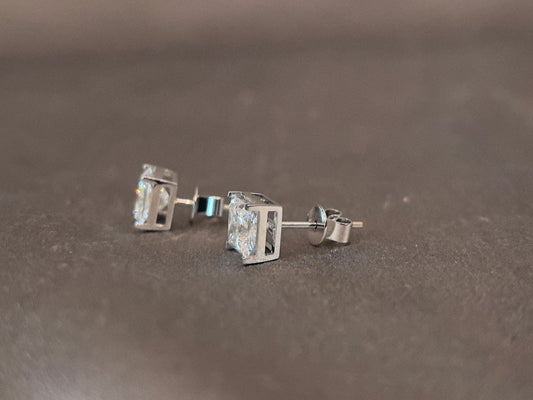 E141 Princess cut laboratory diamond stud earrings, simple design, for daily wear