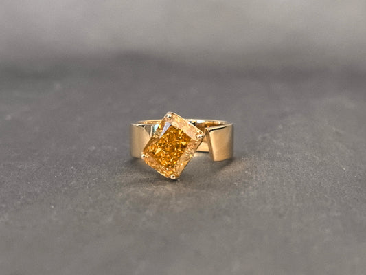RD-006|Radiant-Cut Yellow Diamond Ring |5.5mm wide shank | Bold Split-Shank Solitaire Ring | Yellow Gold Statement Engagement Ring | Lab-Grown Yellow Diamond Ring