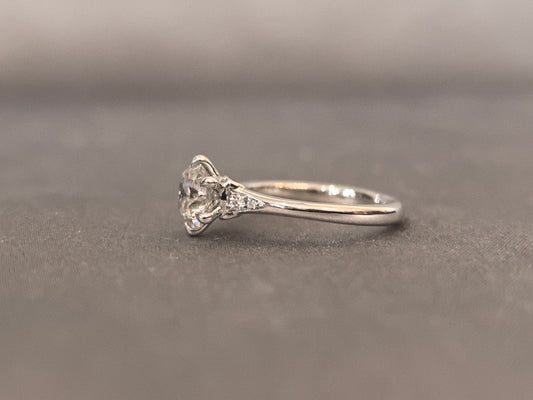 RO-023 |Round Brilliant Cut Diamond Ring | Effortlessly Elegant Solitaire | 6-Prong Solitaire with Accent Diamonds | Minimalist