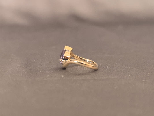 PE-015 |Pear Shape Diamond Ring | Bezel Setting | Curved Shank