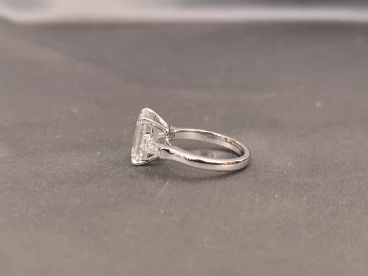 E210 | San-Style Emerald Ring | 2 Carat Emerald Center Stone Diamond Ring | Emerald Side Stone Setting | Round Shank | 14k White Gold Ring