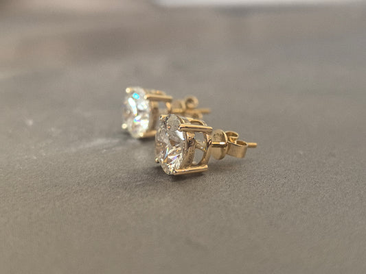 E-005|Round brilliant-cut lab diamond stud earrings |4-Prong Set|Low-profile design for comfort