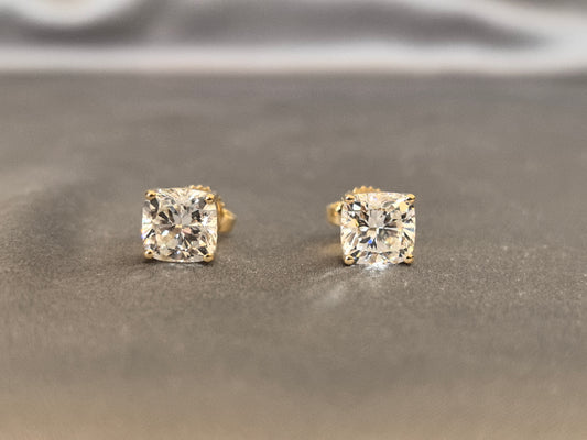 E-007|Cushion-cut lab diamond stud earrings|4-prong set|Everyday wear|High sparkle
