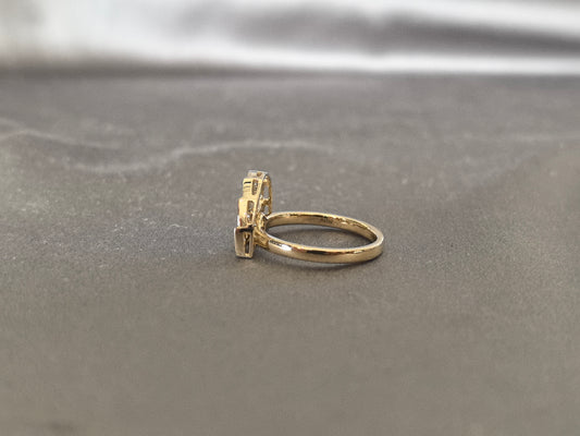 RO-019|Art deco fan-shaped diamond ring|Central round-cut lab diamond |Bezel & Prong Set