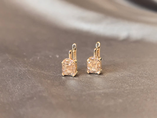 E-018 | Fancy Brown Emerald-Cut Diamond Stud Earrings | Polished High-Shine Huggie Posts | High-Setting Prong Design