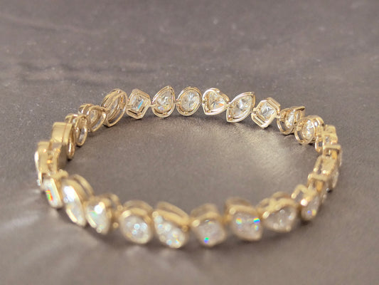 B-013 | Bezel-Set Oval/Pear/Emerald/Heart Diamond Bracelet | Durable Box-Style Clasp Closure | Elegant Special Occasion (Copy)