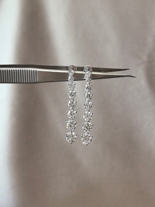 E-021 | Graduated Diamond Drop Earrings | Four-Prong-Set | Delicate Link Construction