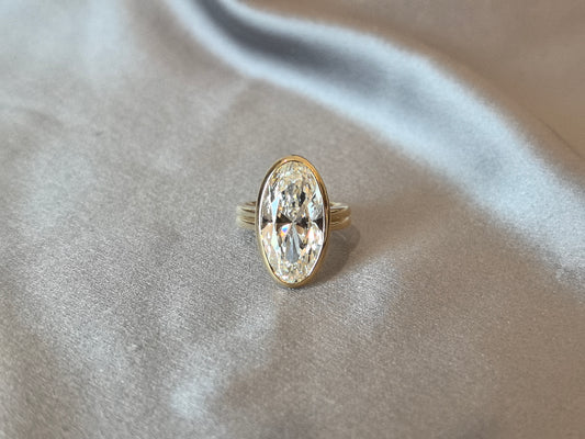 MA-024 | Marquise-Cut Diamond Solitaire Ring |Bezel-Set | Split-Shank Band
