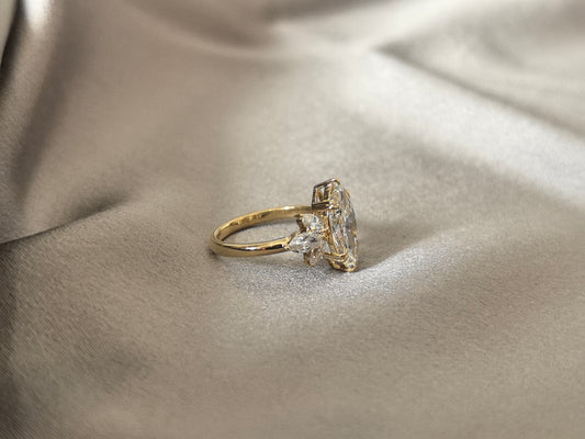 MA-025 | Marquise Floral Cluster Engagement Ring | Wing-Shaped Marquise Diamond Ring | Vintage Flower Marquise Solitaire Ring | Symmetrical Marquise Side Stone