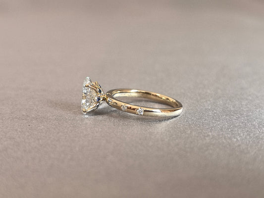 Juno Diamond OV-085 | 2 Carat Oval-Cut Lab-Grown Diamond Ring with Spaced Diamond-Cluster Accents Ring