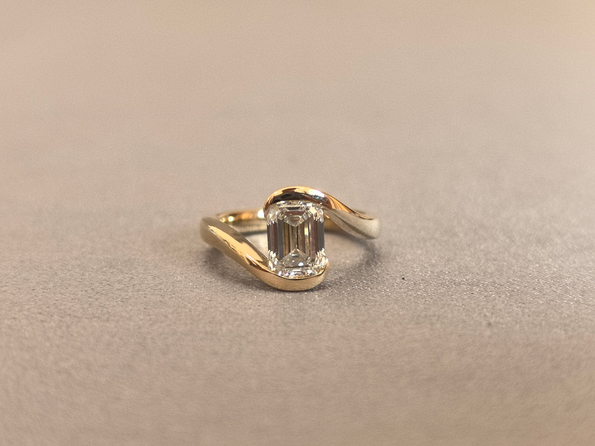 Juno Diamond EM-034 | 1 Carat Emerald-Cut Lab-Grown Diamond Ring With Sculptural Wrap Bezel In Yellow Gold Ring