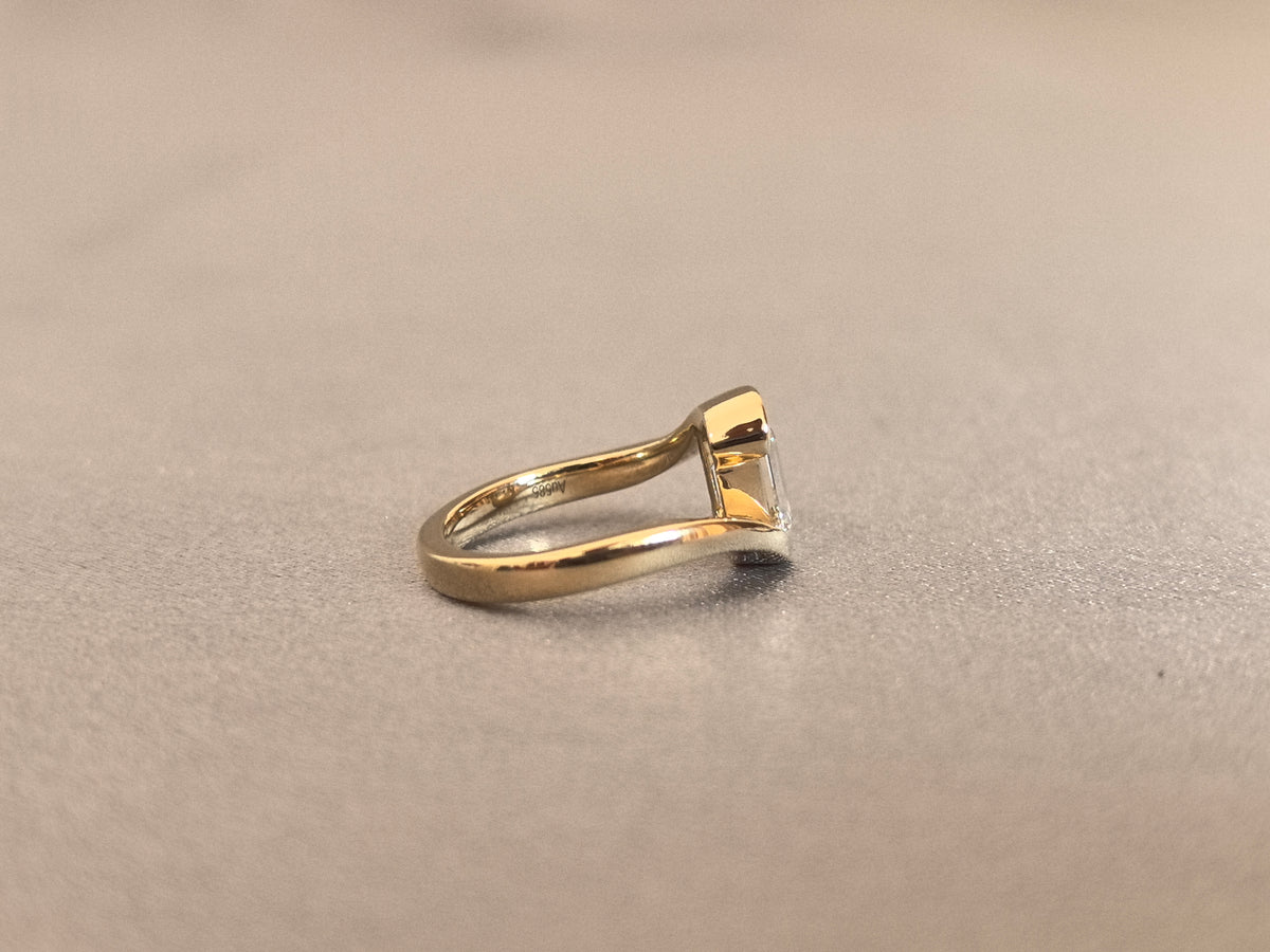 Juno Diamond EM-034 | 1 Carat Emerald-Cut Lab-Grown Diamond Ring With Sculptural Wrap Bezel In Yellow Gold Ring