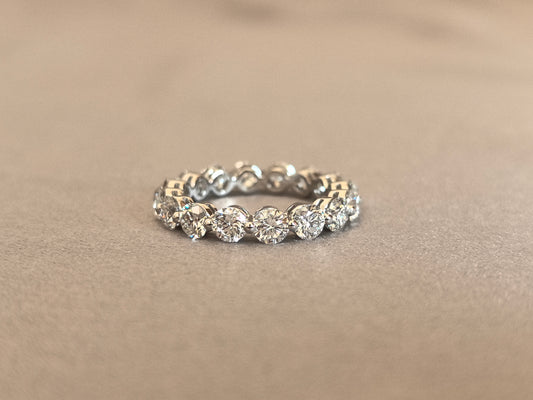 Juno Diamond RO-059 | Shared-Prong Round Lab-Grown Diamond Eternity Ring in White Gold Ring