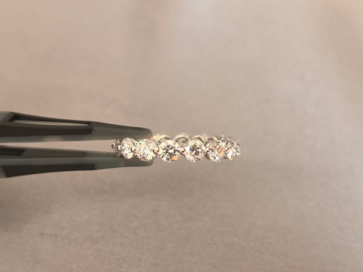 Juno Diamond RO-059 | Shared-Prong Round Lab-Grown Diamond Eternity Ring in White Gold Ring