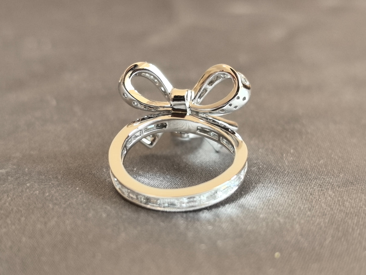Juno Diamond PE-051 | 2.5 Carat Pear-Cut Lab-Grown Diamond Baguette Bow Halo Ring Ring