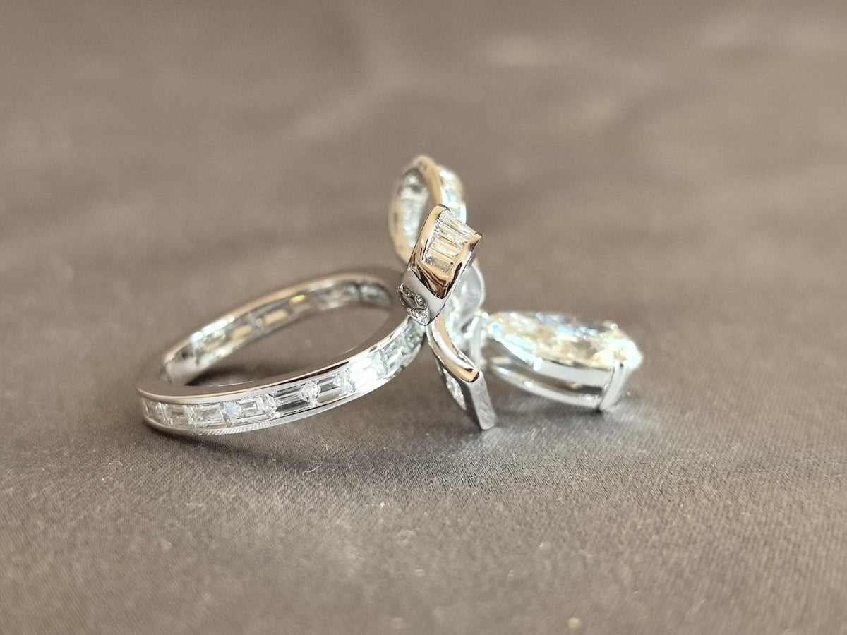 Juno Diamond PE-051 | 2.5 Carat Pear-Cut Lab-Grown Diamond Baguette Bow Halo Ring Ring