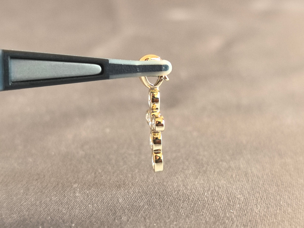 Juno Diamond P-021 | Six-Stone Oval Lab-Grown Diamond Cross Pendant with Bezel Setting Pendant