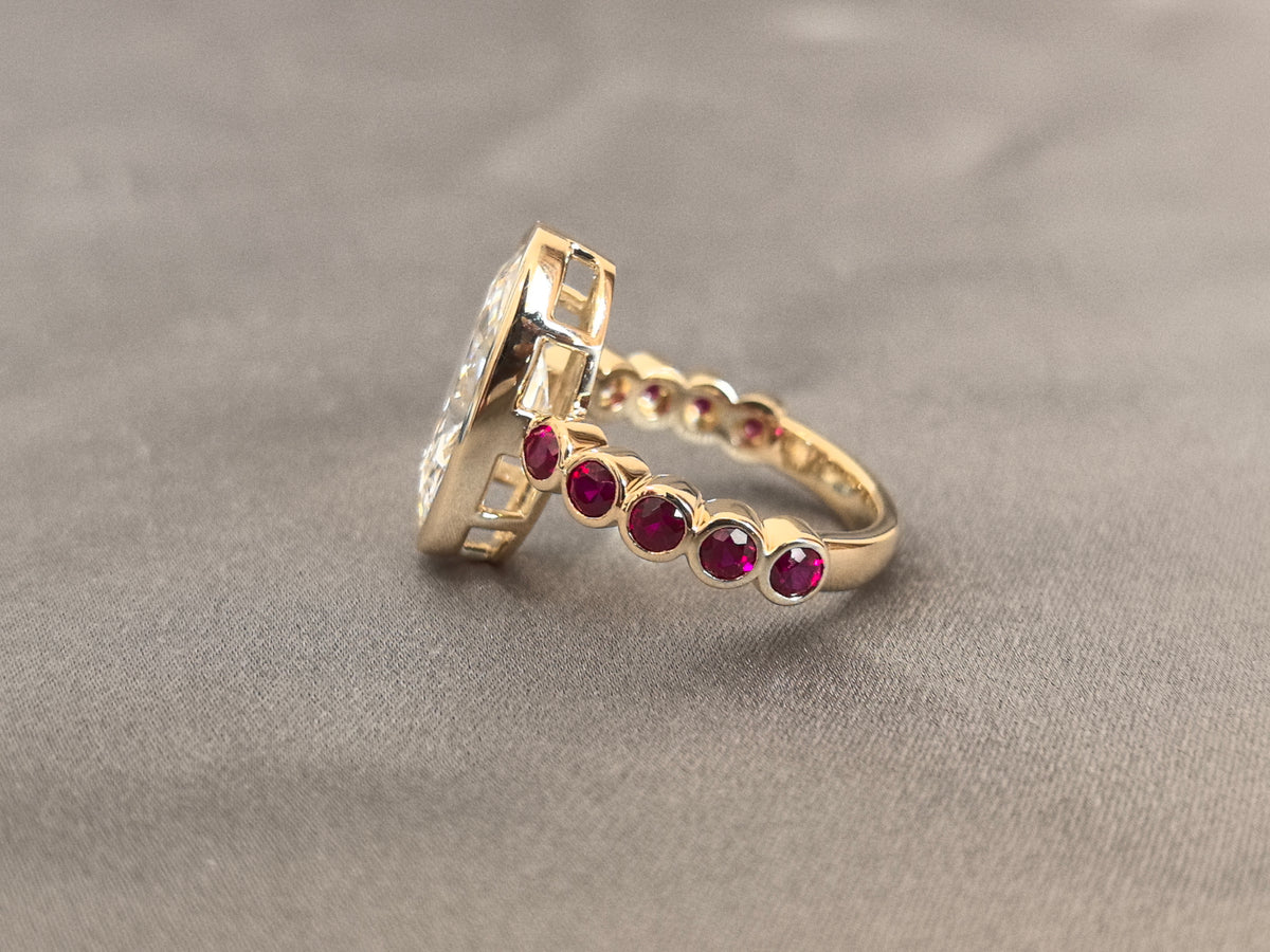 Juno Diamond OV-086 | 5 Carat White Moval Lab-Grown Diamond Bezel Ring with Red Diamond Accents Ring