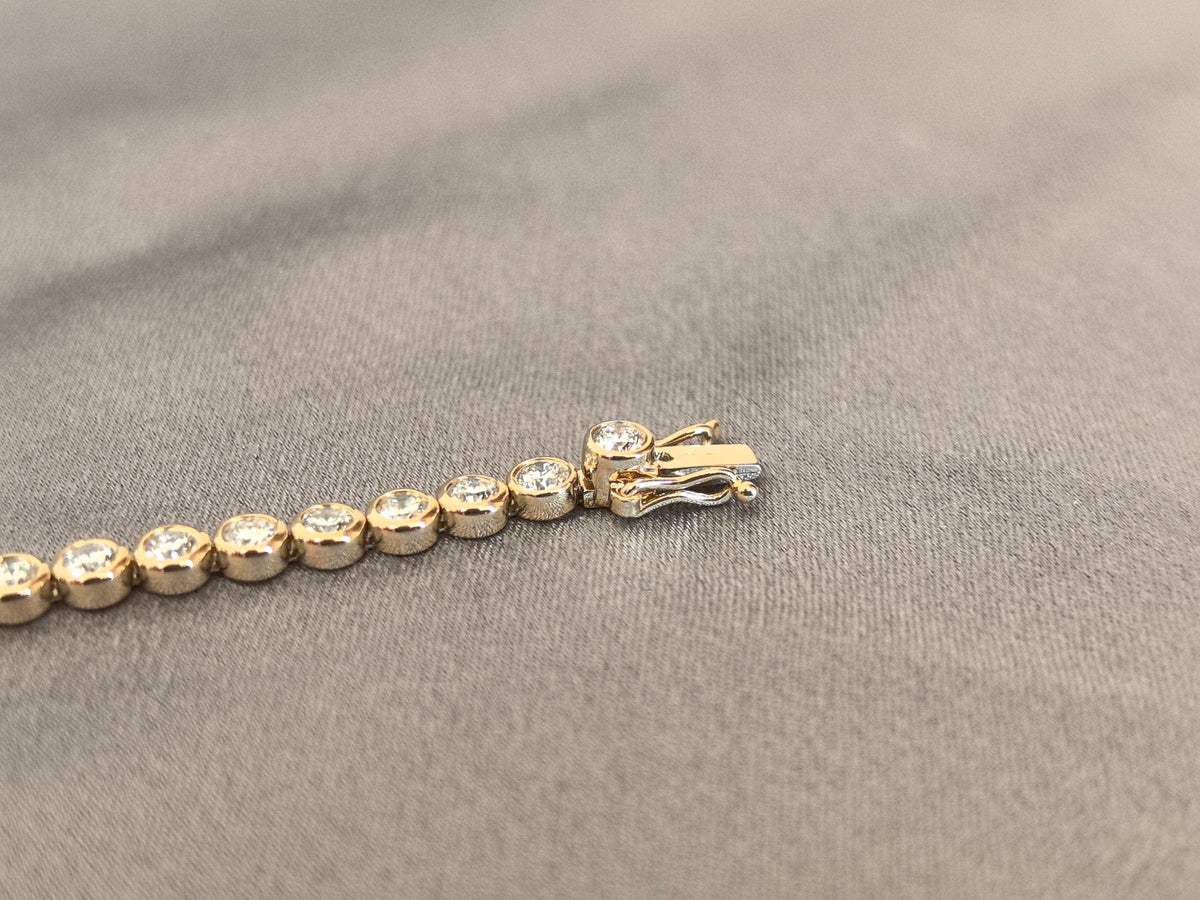 Juno Diamond B-048 | Bezel-Set Round Lab-Grown Diamond Continuous Row Bracelet in Yellow Gold Bracelet