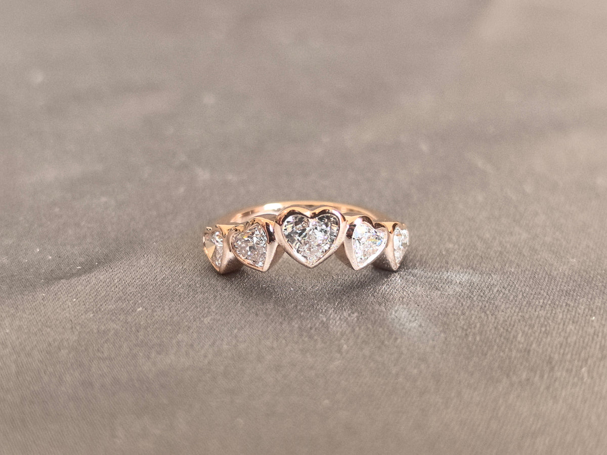 Juno Diamond HE-002 | Heart-Shaped Lab-Grown Diamond Bezel Set Five-Stone Ring with Sculptural Profile Ring
