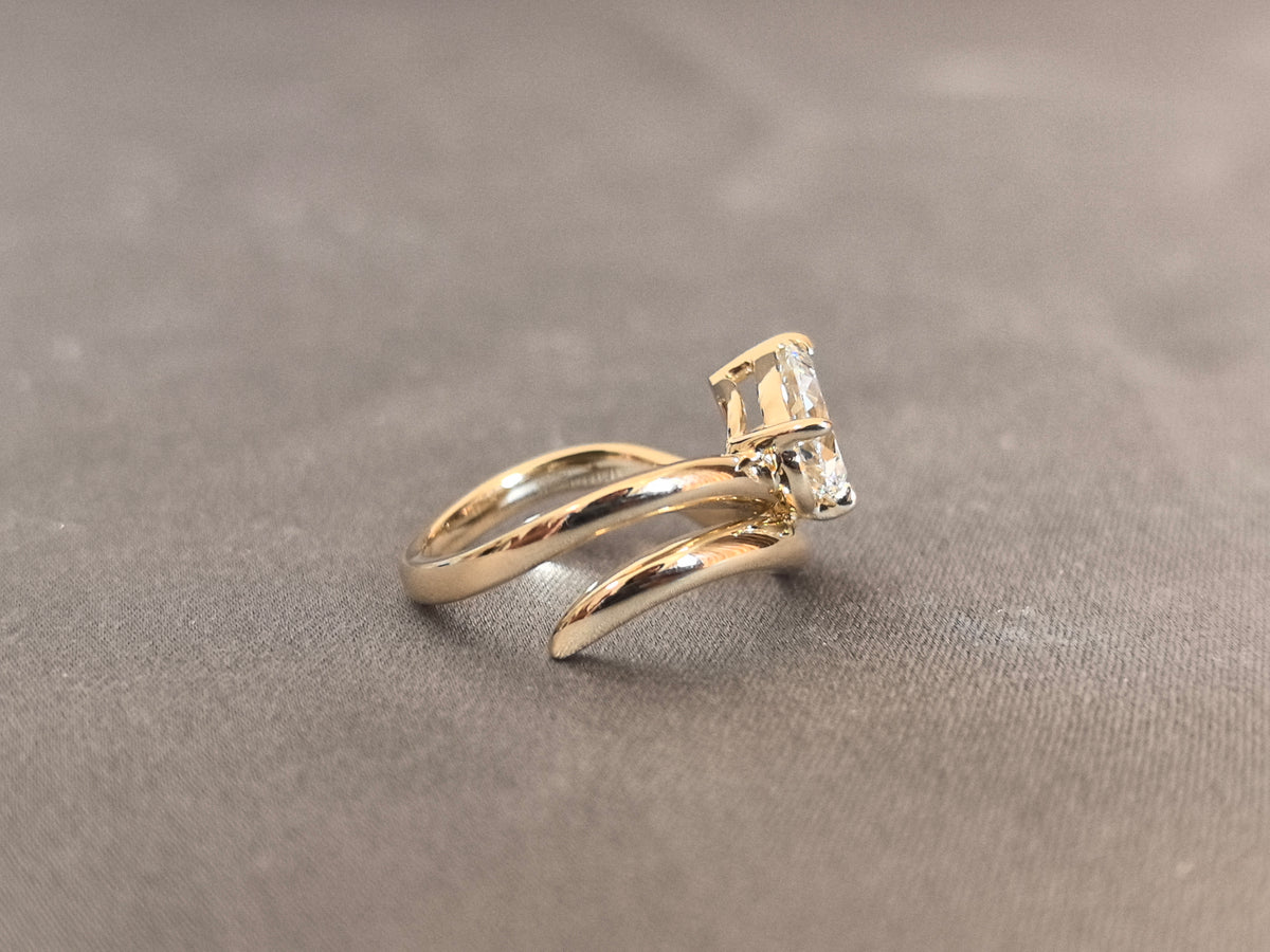 Juno Diamond MX-027 | 1 Carat Pear-Cut and Pink Round Lab-Grown Diamond Sculptural Wave Two-Stone Ring Ring