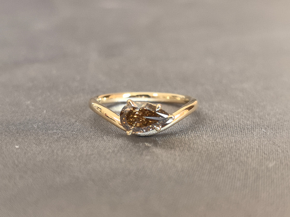 Juno Diamond PE-052 | 1 Carat Champagne Pear-Cut Lab-Grown Diamond Sculptural Wave Ring Ring