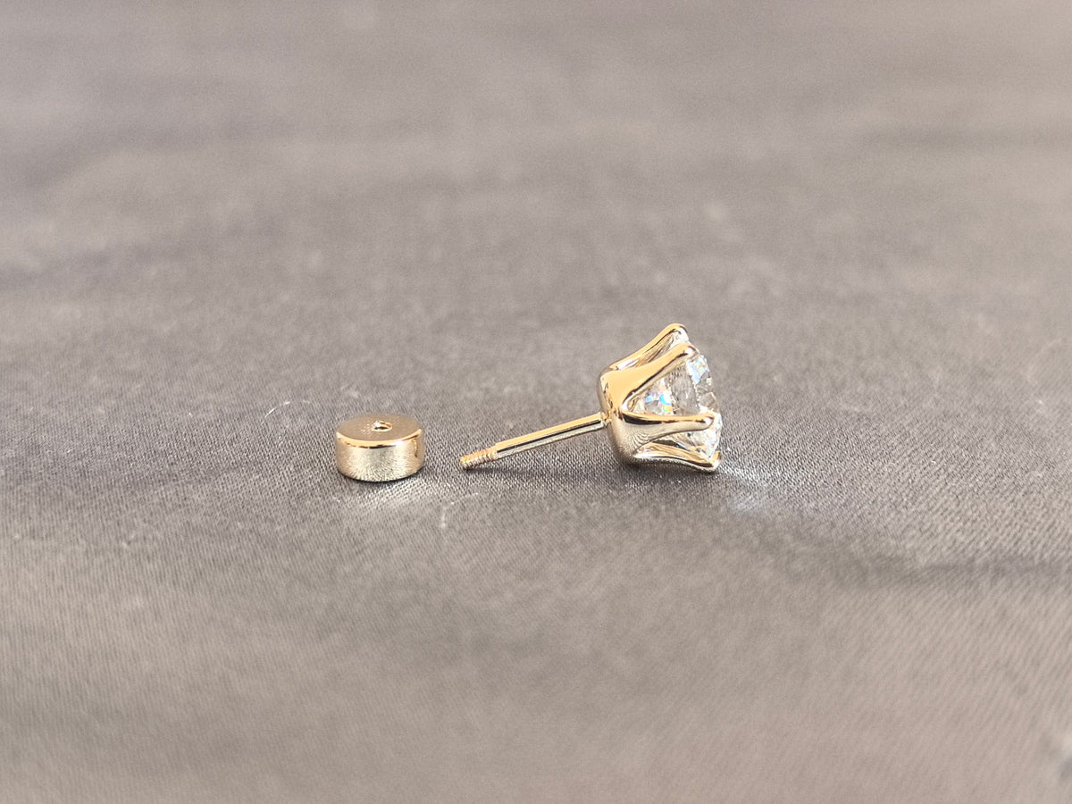 Juno Diamond E-058 | 1.5 Carat Round-Cut Lab-Grown Diamond 1-Stone Prong Earrings Earrings