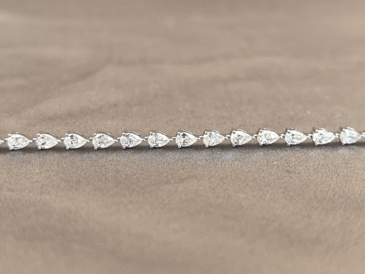 Juno Diamond B-051 | Continuous Row of Pear-Shape Lab-Grown Diamond Bracelet in Sculptural Prong Setting Bracelet