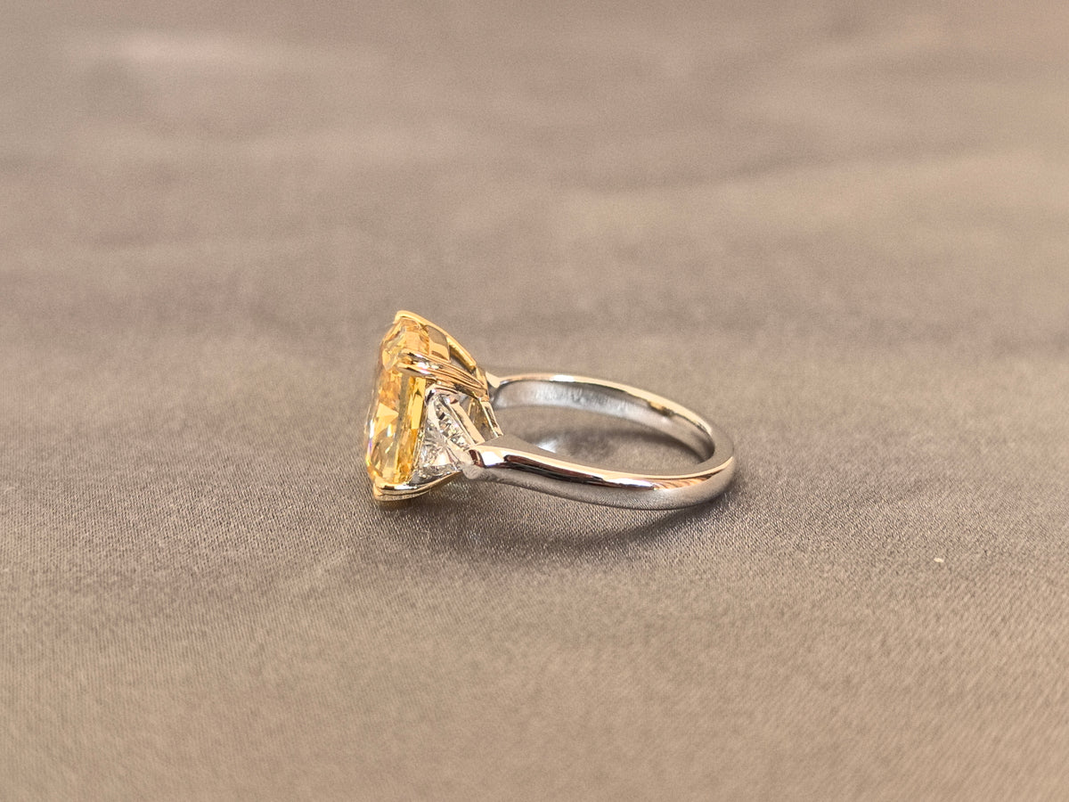 Juno Diamond MX-043 | 5 Carat Yellow Emerald-Cut Lab-Grown Diamond Three-Stone Ring with Tapered Setting Ring